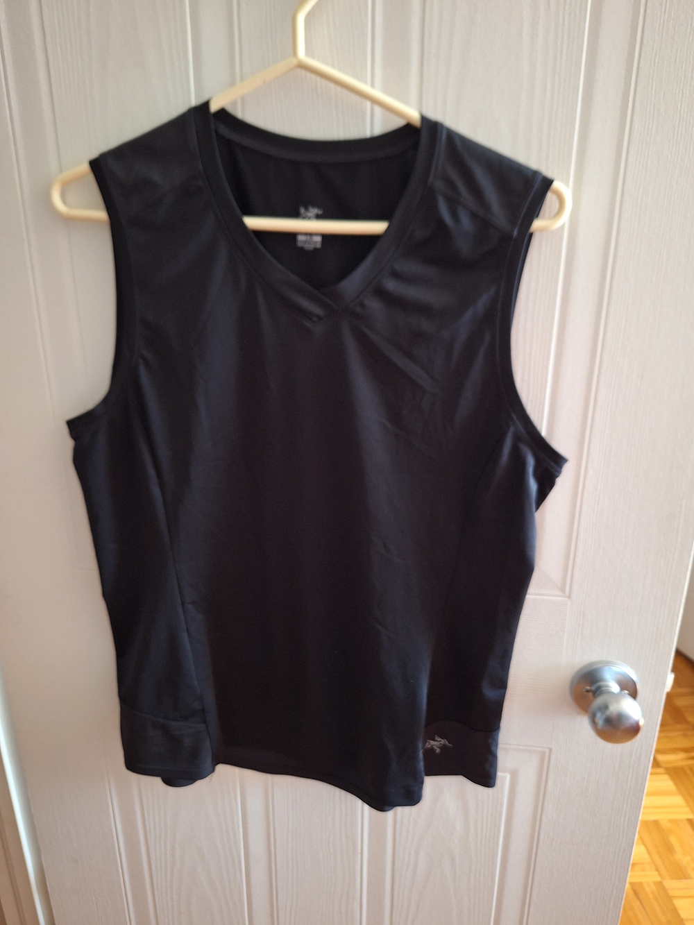 Arc'teryx Women's Black V-Neck Tank